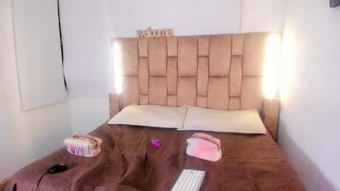 Snapshot of cheerry__doll chatting on February 20, 6:26 am Cherry online show from February 20, 6:26 am