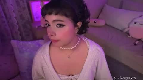Snapshot of cheerrysweett chatting on July 14, 3:44 am Baby Cherry online show from July 14, 3:44 am