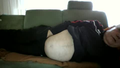 Snapshot of cheesy4444 chatting on October 25, 12:02 pm Tom online show from October 25, 12:02 pm