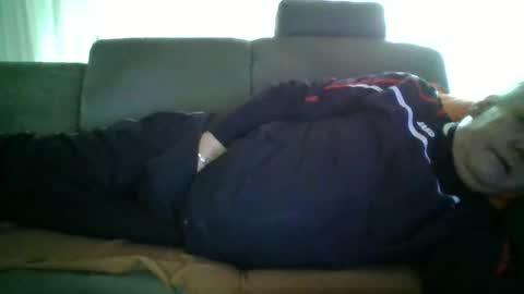 Snapshot of cheesy4444 chatting on November 9, 12:58 pm Tom online show from November 9, 12:58 pm