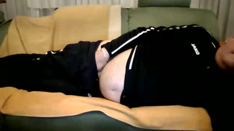 Snapshot of cheesy4444 chatting on February 22, 5:33 pm Tom online show from February 22, 5:33 pm