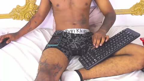 Snapshot of cheeto_333 chatting on February 12, 10:03 am Cheeto online show from February 12, 10:03 am