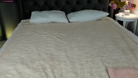 cheezy_cream online show from January 12, 3:12 am