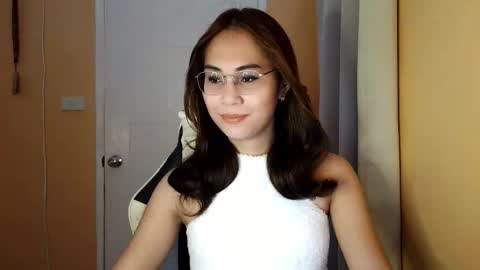 Snapshot of chelly4u69 chatting on February 12, 1:44 am chelly4u69 online show from February 12, 1:44 am