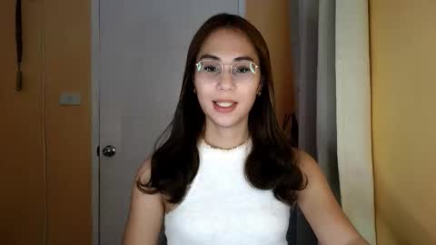 Snapshot of chelly4u69 chatting on February 21, 1:56 pm chelly4u69 online show from February 21, 1:56 pm