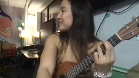 Snapshot of chellybear101 chatting on January 18, 4:59 am chellybear101 online show from January 18, 4:59 am