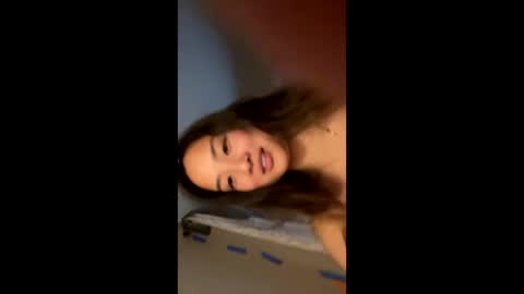 Snapshot of chellybear101 chatting on March 2, 2:30 am chellybear101 online show from March 2, 2:30 am