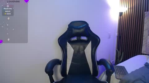 Snapshot of chelsea_dalea chatting on February 22, 7:34 pm chelsea_dalea online show from February 22, 7:34 pm