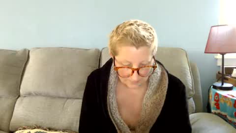Snapshot of chelseasentra1 chatting on June 24, 3:33 pm Chelsea online show from June 24, 3:33 pm