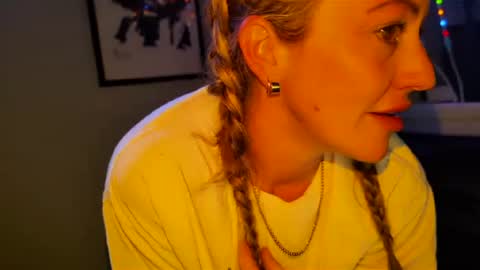 Snapshot of chelseelynn chatting on February 7, 4:38 am chelsee lynn online show from February 7, 4:38 am