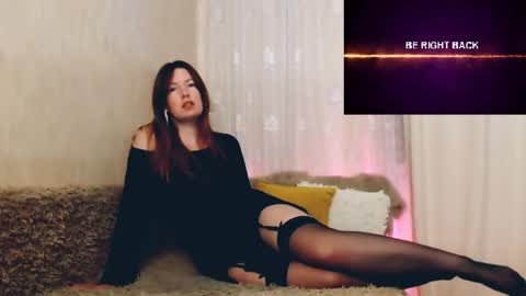 Snapshot of chelsey_rayne chatting on May 24, 5:07 pm Instagram faroffland online show from May 24, 5:07 pm