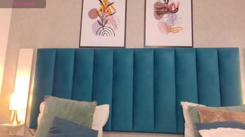   online show from October 22, 7:35 pm