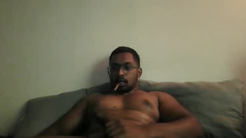 Snapshot of chennaibull1011 chatting on May 24, 11:59 am chennaibull1011 online show from May 24, 11:59 am