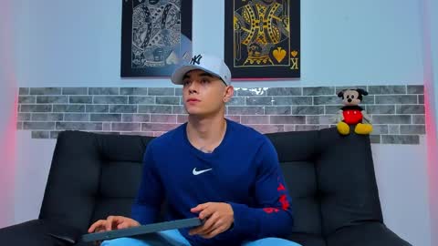 Snapshot of chepe_fit chatting on January 4, 3:29 am chepe vause online show from January 4, 3:29 am