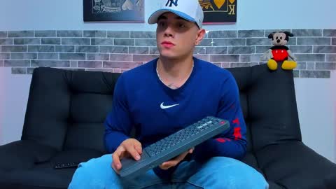 Snapshot of chepe_fit chatting on January 4, 6:30 am chepe vause online show from January 4, 6:30 am