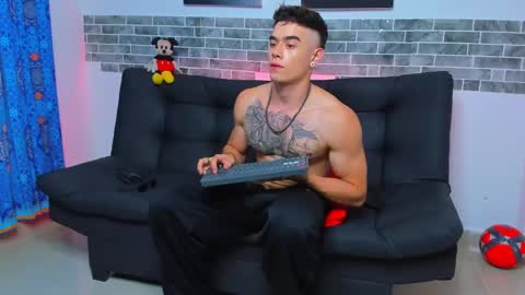 Snapshot of chepe_fit chatting on January 24, 3:43 am chepe vause online show from January 24, 3:43 am