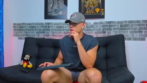 Snapshot of chepe_fit chatting on January 25, 5:07 am chepe vause online show from January 25, 5:07 am