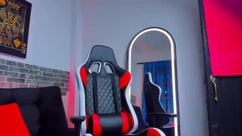 Snapshot of chepe_fit chatting on February 21, 1:22 am chepe vause online show from February 21, 1:22 am