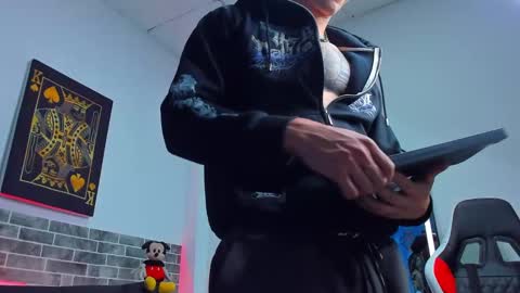 Snapshot of chepe_fit chatting on February 26, 4:25 am chepe vause online show from February 26, 4:25 am