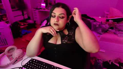 Snapshot of chericheesecake chatting on November 1, 5:31 am chericheesecake online show from November 1, 5:31 am