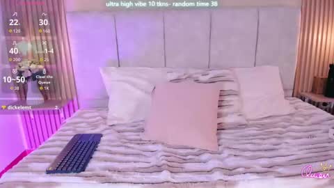 Snapshot of cherlyn_1 chatting on June 11, 1:53 pm cherlyn_1 online show from June 11, 1:53 pm