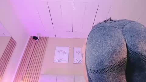 Snapshot of cherlyn_1 chatting on July 4, 2:56 pm cherlyn_1 online show from July 4, 2:56 pm