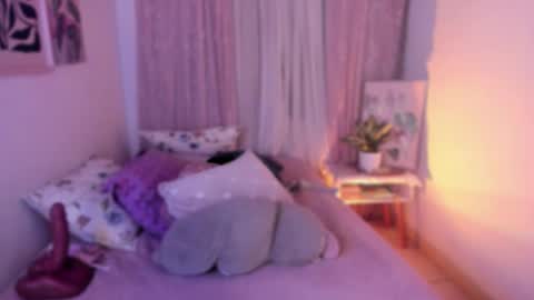 Snapshot of cherries_and_wine_ chatting on February 7, 4:05 am cherries_and_wine_ online show from February 7, 4:05 am