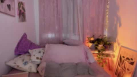 Snapshot of cherries_and_wine_ chatting on February 20, 7:58 pm cherries_and_wine_ online show from February 20, 7:58 pm