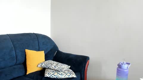 Snapshot of cherry_falls chatting on January 18, 8:07 am cherry_falls online show from January 18, 8:07 am