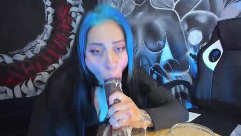 cherry jenklins87 online show from March 18, 1:36 pm