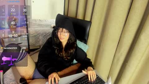 Chloe online show from March 7, 5:26 am