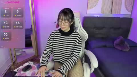 Snapshot of cherry_kissx chatting on July 23, 7:50 am Chloe online show from July 23, 7:50 am