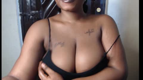 Snapshot of cherry_kissxx chatting on November 11, 9:31 am Ruth online show from November 11, 9:31 am