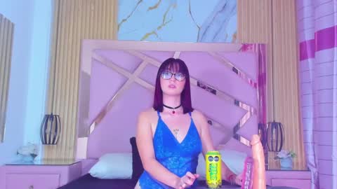 Snapshot of cherry_mew chatting on March 2, 10:48 pm Cherry Mew and jean online show from March 2, 10:48 pm