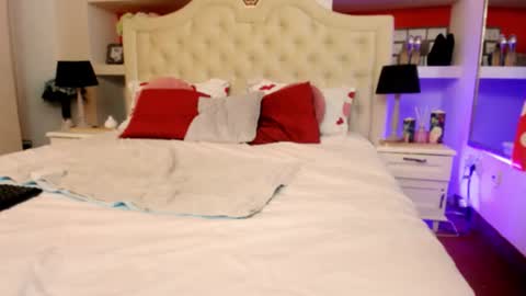 Cherry online show from October 27, 6:45 pm