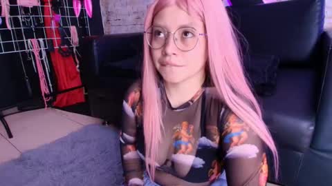     online show from March 23, 11:36 am