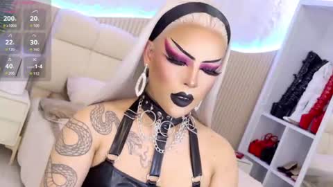 Snapshot of cherryharper chatting on June 27, 4:28 am THE ALPHA GODDESSOFSEXUALDESIRE online show from June 27, 4:28 am