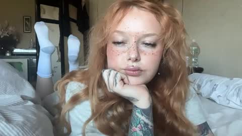 cherrykitten11 online show from May 10, 8:03 pm