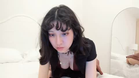 cherrycute666 online show from April 12, 2:49 am