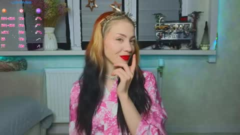 Snapshot of cherrypepperkiss chatting on June 5, 4:13 pm Lysia online show from June 5, 4:13 pm