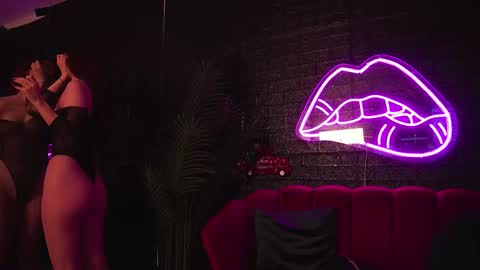 cherrysinn online show from December 18, 6:36 pm