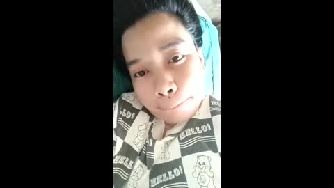 Snapshot of cherryzir chatting on April 12, 5:12 am cherryzir online show from April 12, 5:12 am