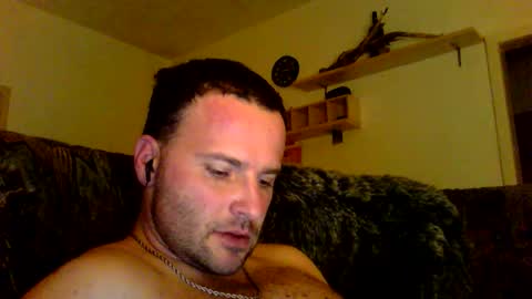 Snapshot of cheryloverboy chatting on February 5, 2:05 am cheryloverboy online show from February 5, 2:05 am