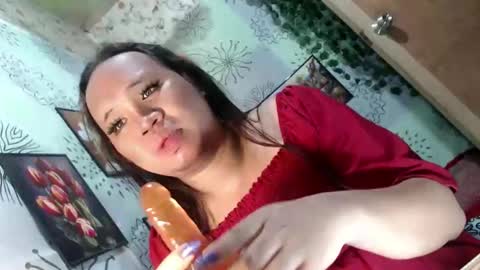 Snapshot of chescahotxxxl chatting on December 17, 3:49 pm chescahotxxxl online show from December 17, 3:49 pm