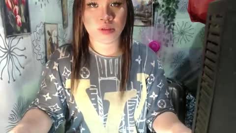 Snapshot of chescahotxxxl chatting on February 11, 5:37 am chescahotxxxl online show from February 11, 5:37 am