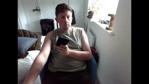Snapshot of cheshireguy32 chatting on June 1, 8:27 am cheshireguy32 online show from June 1, 8:27 am
