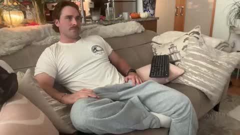 Snapshot of chetbosworth chatting on October 13, 6:41 pm Cheta online show from October 13, 6:41 pm