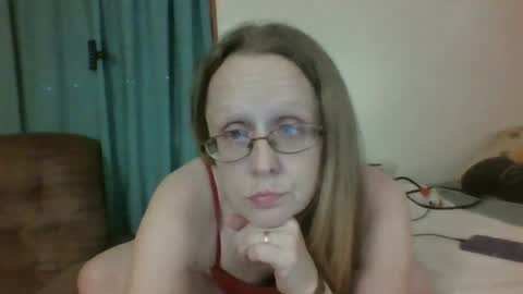 Snapshot of chevybear69 chatting on June 12, 12:20 am Jade and Thomas online show from June 12, 12:20 am