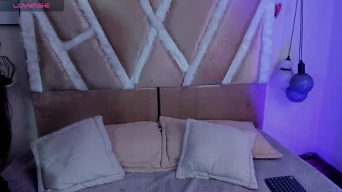 Snapshot of chhloe69 chatting on February 10, 7:40 pm chhloe69 online show from February 10, 7:40 pm