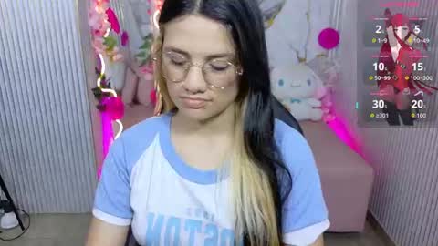 Snapshot of chiara_tay chatting on June 11, 7:34 pm Chiara online show from June 11, 7:34 pm